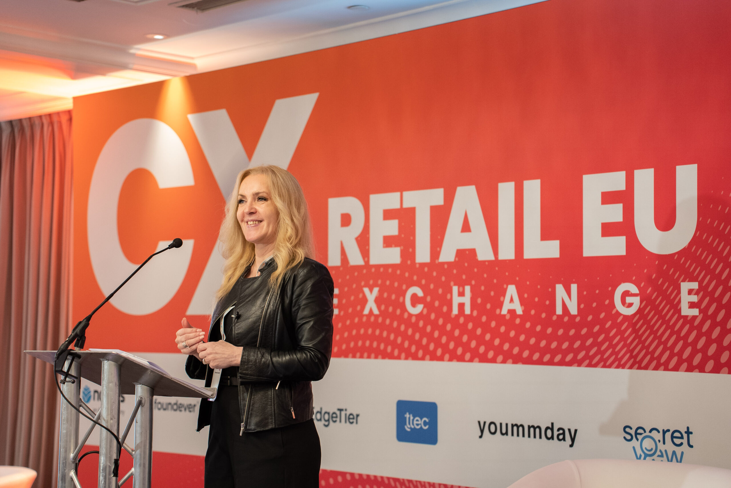 me chairing Lisbo CX Retail EU Exchange 2025